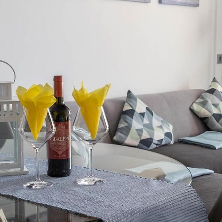 Apartment Arce Frontline Seaview Nerja Dış mekan fotoğraf